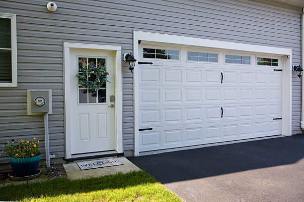 24/7 Emergency Garage Door Panel Replacement experts in New Boston, TX